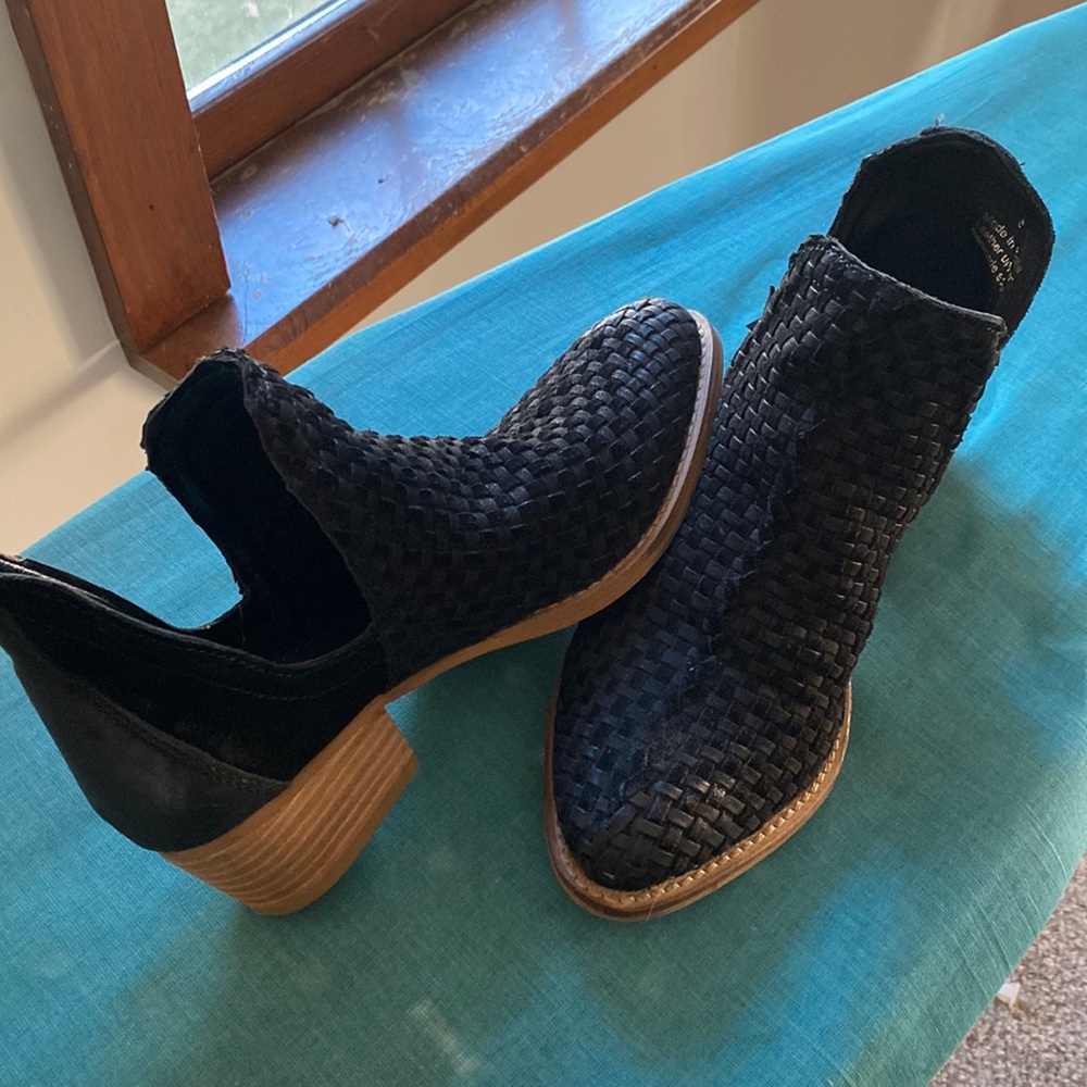 Ankle booties
